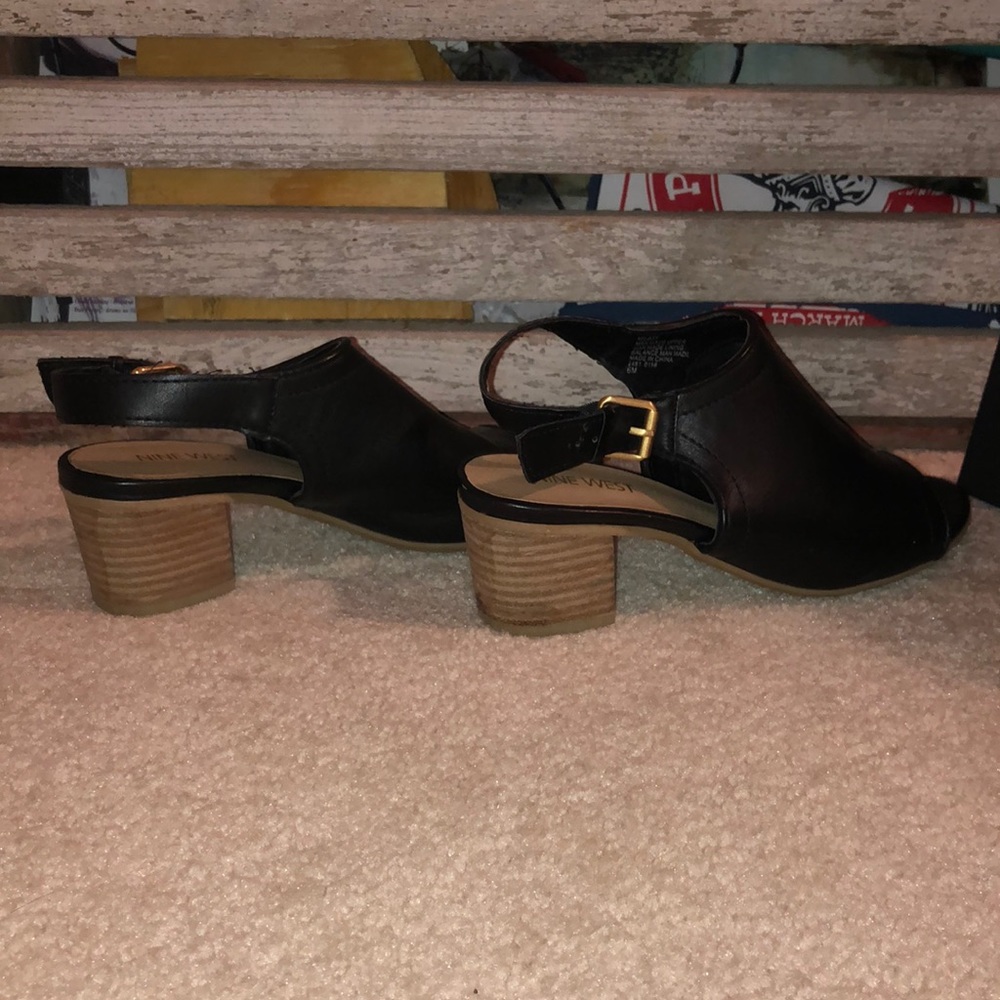 NINE WEST PEEP TOE HEEL